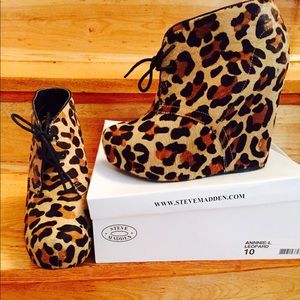 Steve Madden - Annie L Leopard Wedges