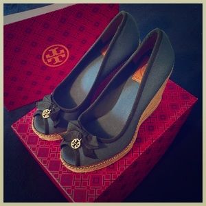 Tory Burch - Navy/Blue Espadrille Wedges!