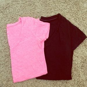 2 short sleeve v-necks