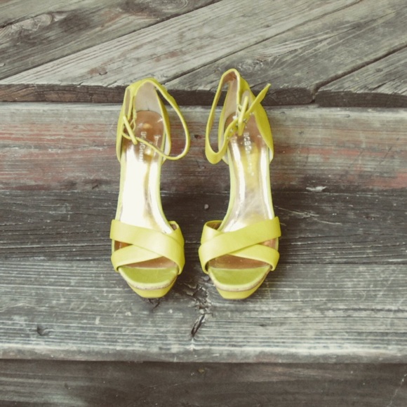 Bright High Heels BCBGeneration