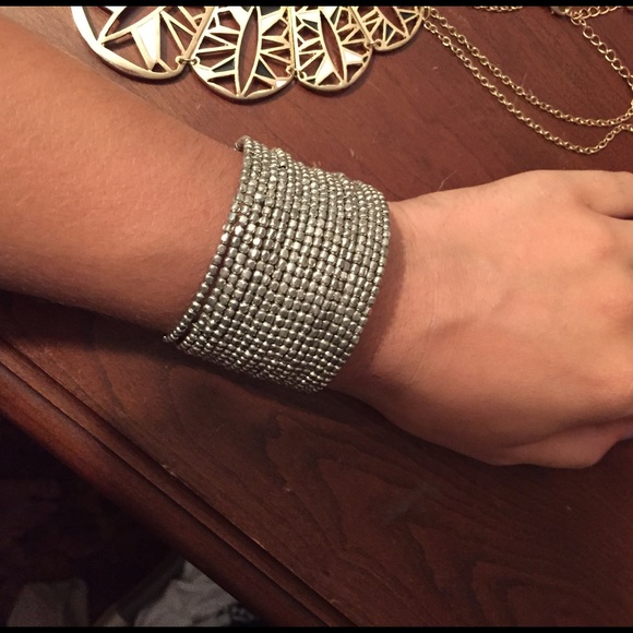 💢SOLD💢JEWELRY BUNDLE 🎁🎀🌺🎉💍 - Picture 3 of 3