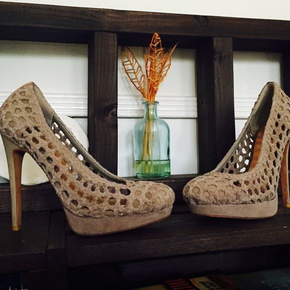 ‼️SOLD‼️MARK & JAMES Badgley Mischka sandal heels - Picture 2 of 4