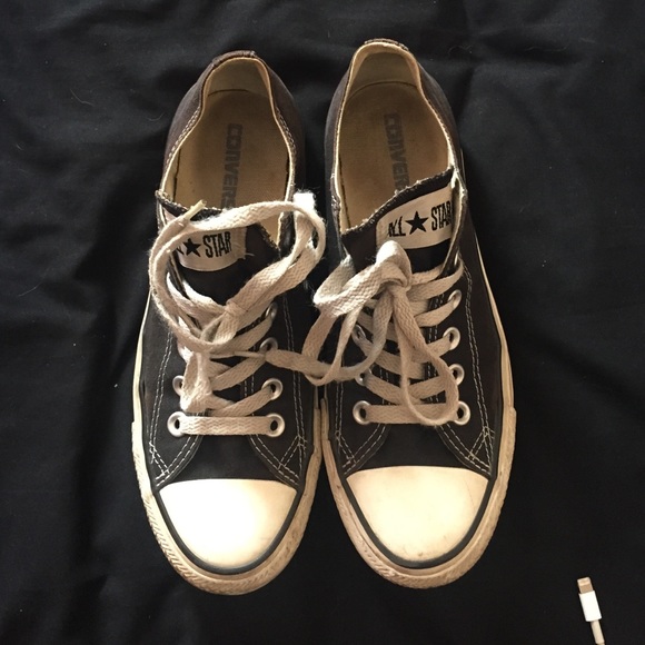 black converse