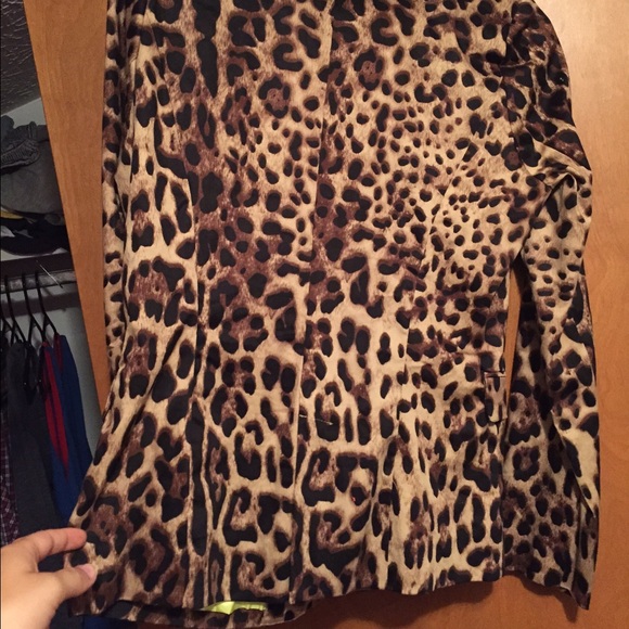💢SOLD💢Cheetah jacket - Picture 2 of 4