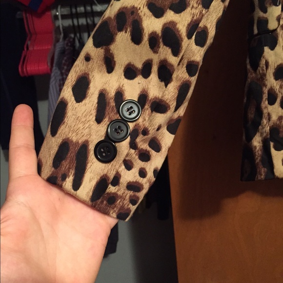💢SOLD💢Cheetah jacket - Picture 3 of 4