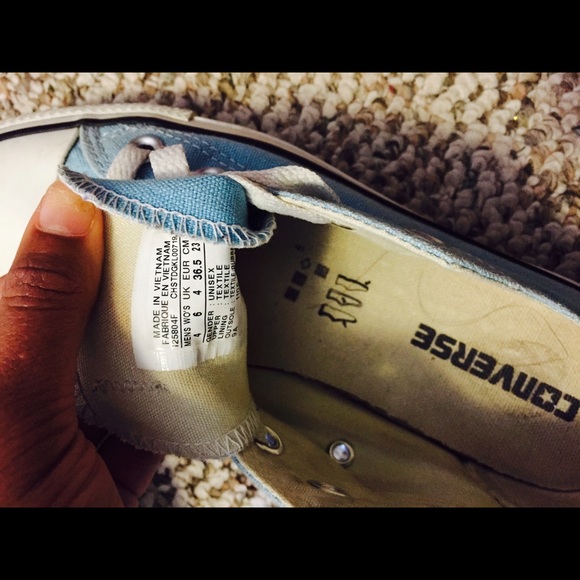 Converse - Picture 2 of 2