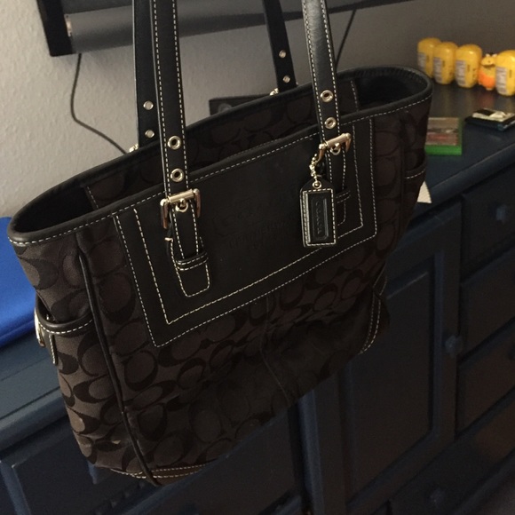 Authentic Coach Purse - Picture 4 of 4