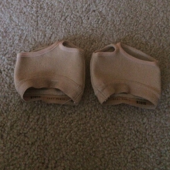 Bloch foot paws for dance