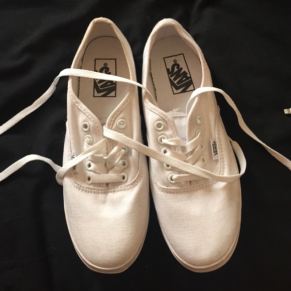 white vans size 8