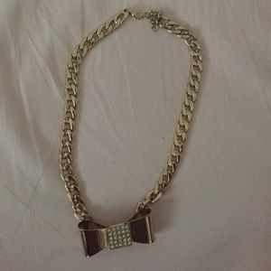 bow necklace