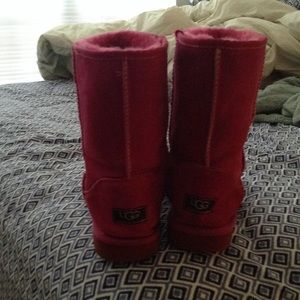 Short pink UGG
