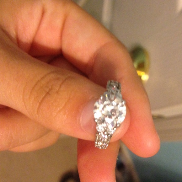 ring - Picture 2 of 3