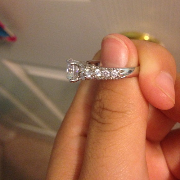 ring - Picture 3 of 3