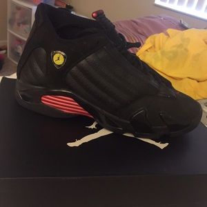 Jordan retro 13 black/red