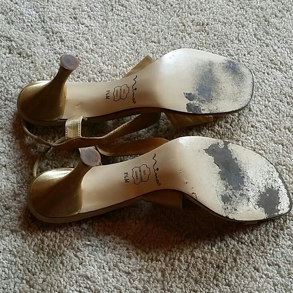 Shoes - Picture 2 of 3