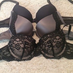 NWOT 3 sexy push up bras