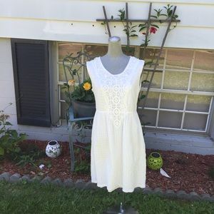 Beautiful white dress😚