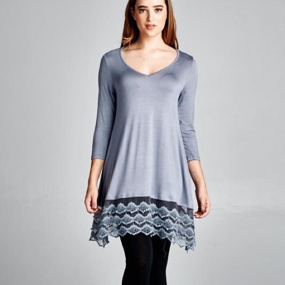 LOWEST 💜 Last Duchess Lace Hem Long Sleeve Top - Picture 3 of 4