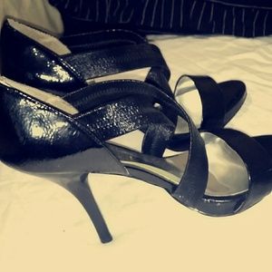 Carlos Santana Strappy heels