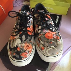 Nike Mandarin Digi Floral Janoskis