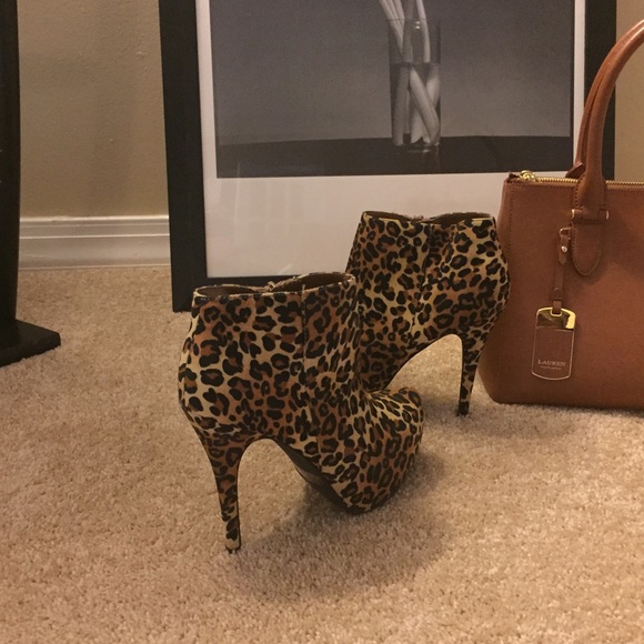 🔥NWT Qupid Leopard Platform Booties😍😍!!🔥