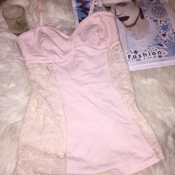 Aritzia Toledo Tank is pale pink 💞