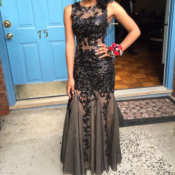 Jovani Dresses & Skirts - Sleeveless Lace Appliqué Gown Jovani Prom Dress