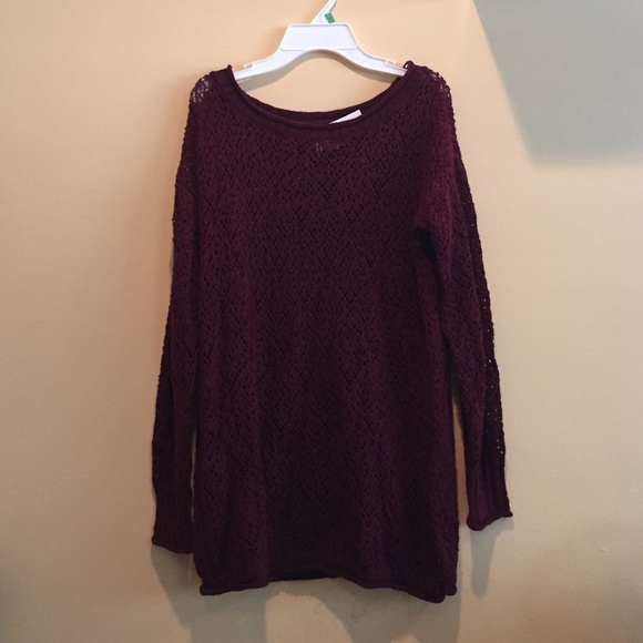 maroon knitted sweater