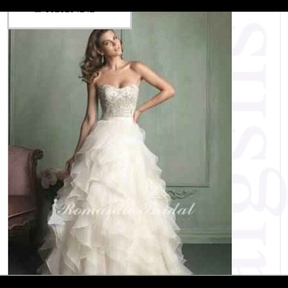Dresses & Skirts - Size 12 wedding dress.
