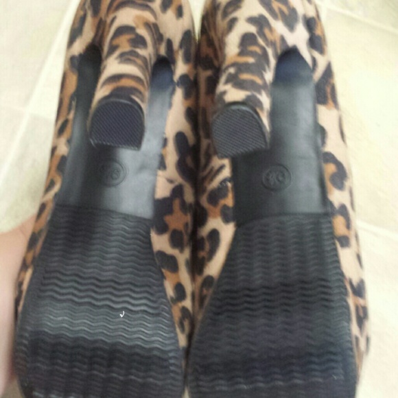 leapord print platform heels - Picture 2 of 2