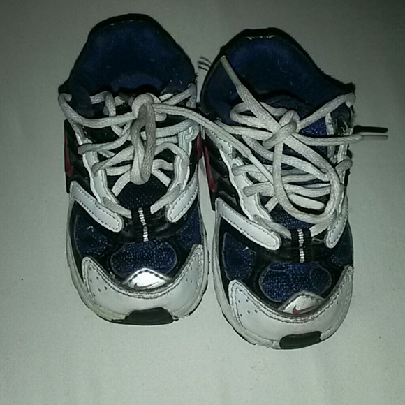Blue white black red symbol tennis shoes 5c