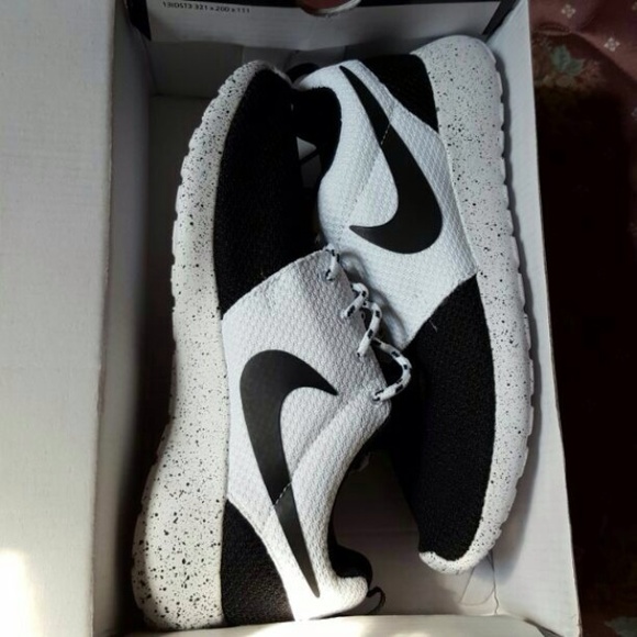 RESERVED Oreo roshes