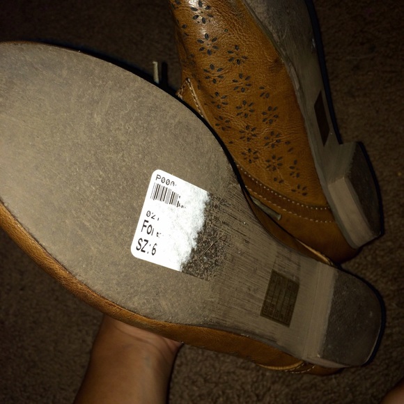 Forever 21 Shoes - Picture 3 of 3