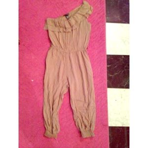 One shoulder ruffled jumpsuit