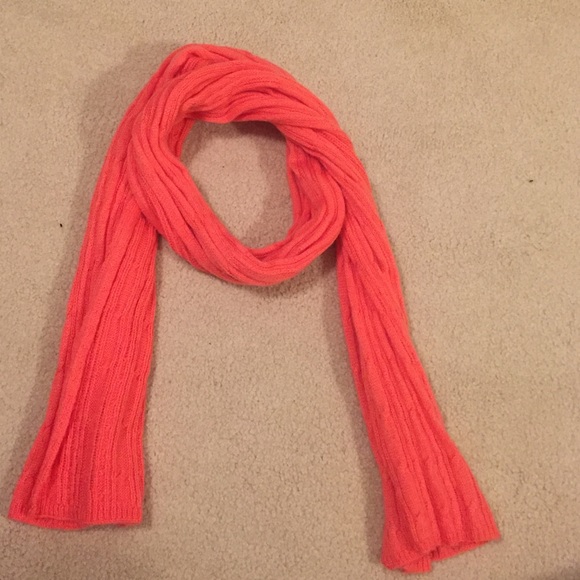 Coral scarf