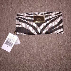 Michael Kors Zip Wallet