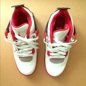 Jordan retro 4s