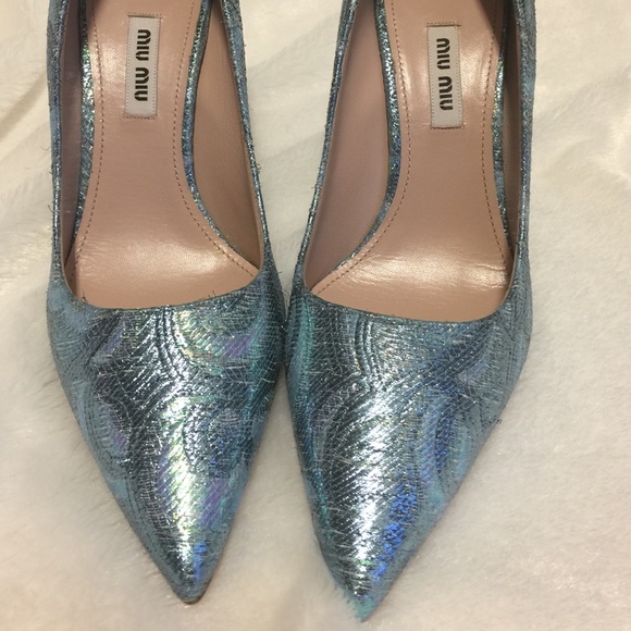 ✋🏻sold✋🏻  Miu Miu metallic pointy toe pump - Picture 3 of 4