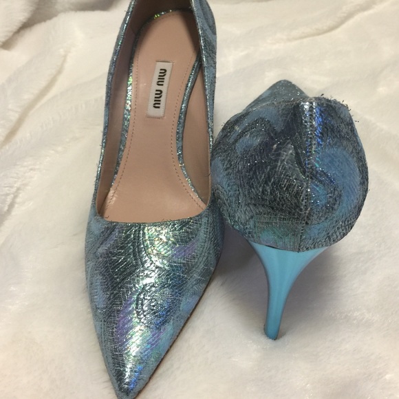 ✋🏻sold✋🏻  Miu Miu metallic pointy toe pump - Picture 4 of 4