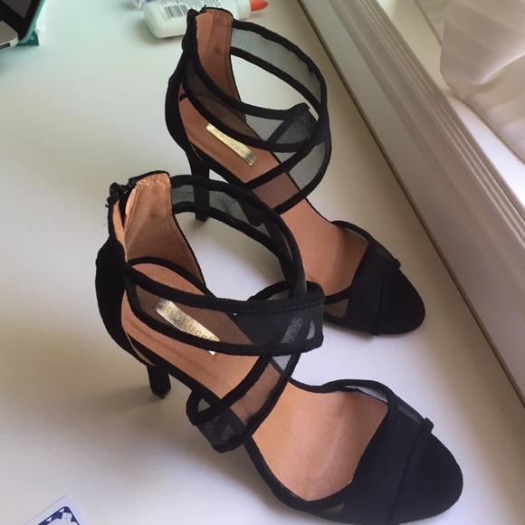 BRAND NEW PUBLIC DESIRE HEELS - Picture 4 of 4