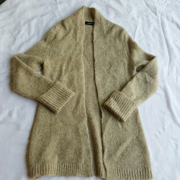 Cardigan sweater