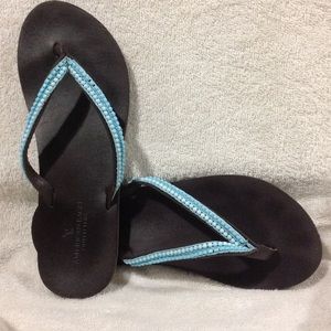 American Eagle turquoise beaded flip flop sandals