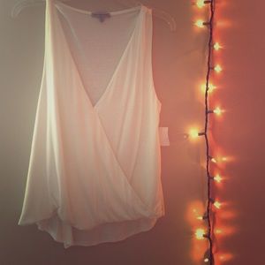 🎀🆕White Charlotte Russe Tank🆕🎀