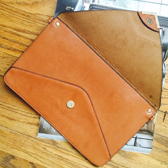 sold envelope clutch - Picture 2 of 4