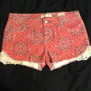 Red Jean shorts with lace <3