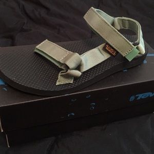 Urban outfitters Teva sandals