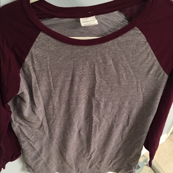 V neck - Picture 2 of 2
