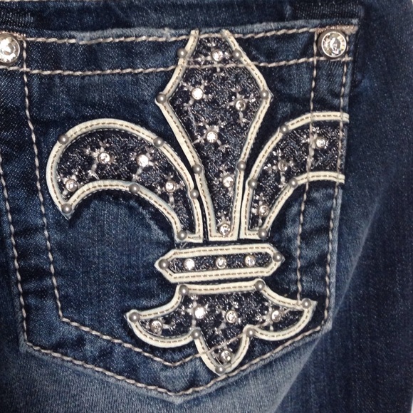Miss me boot cut fluer de Lis with front distress