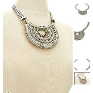 Statement necklace