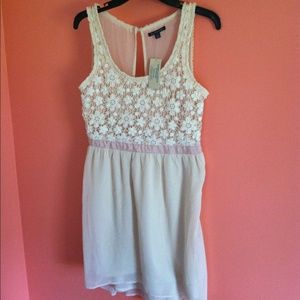 American Eagle Springtime Dress